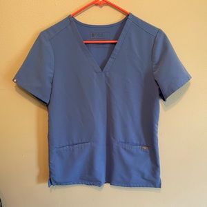 Figs scrub top